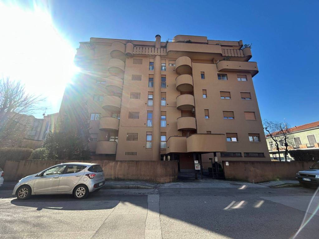 Appartamento a Lissone in Via Contardo Ferrini, 9 - Foto 2
