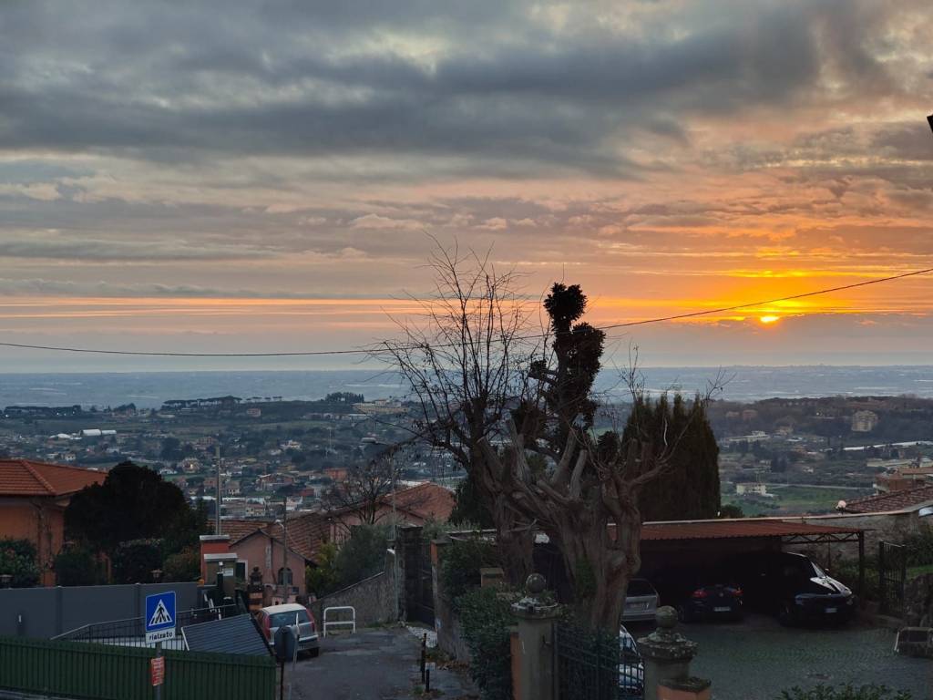Villa a Ariccia in Via Appia Nuova - Foto 4