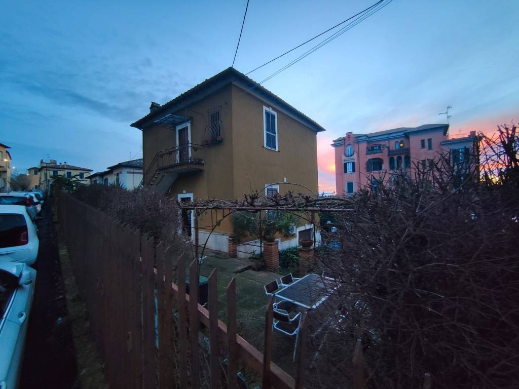 Villa a Ariccia in Via Appia Nuova - Foto 5