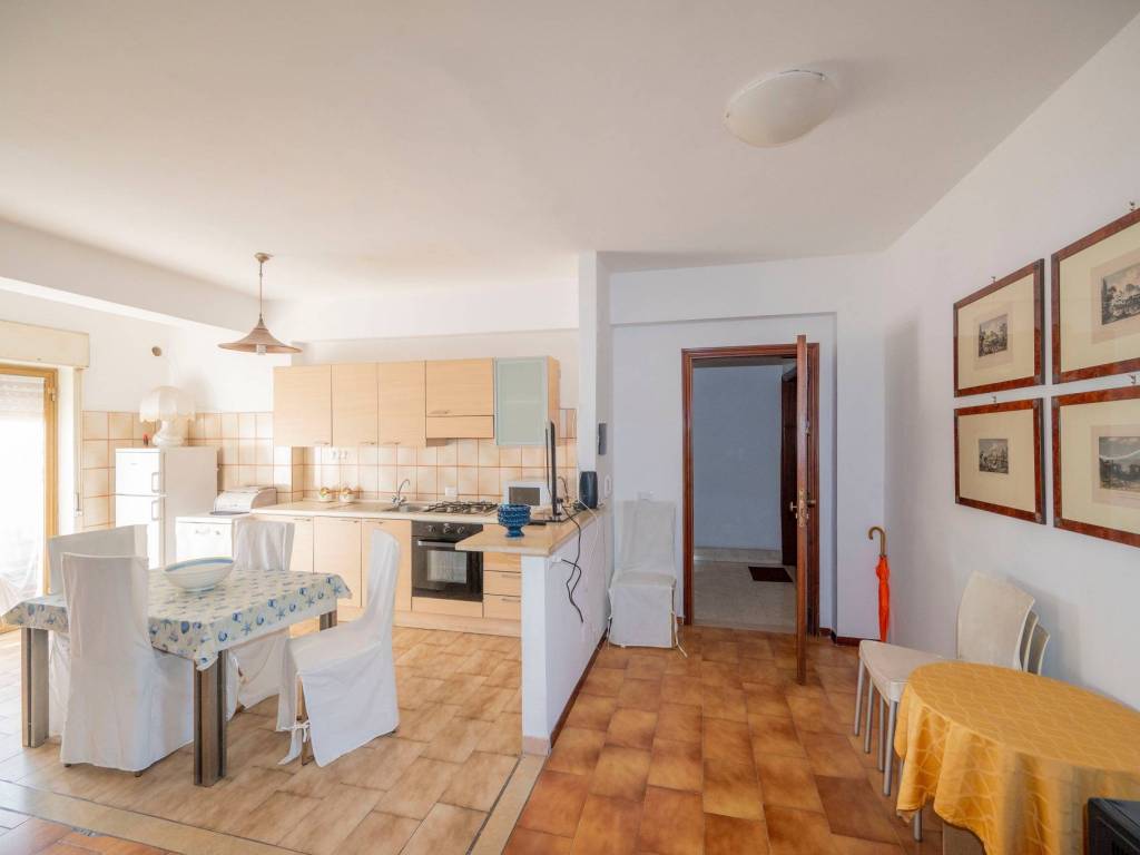 Appartamento a Sant'alessio siculo in Via Camillo Benso di Cavour, 5 - Foto 3