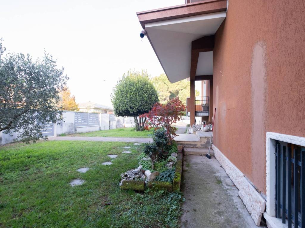 Villa a San giovanni lupatoto in Via Camillo Pasti - Foto 3