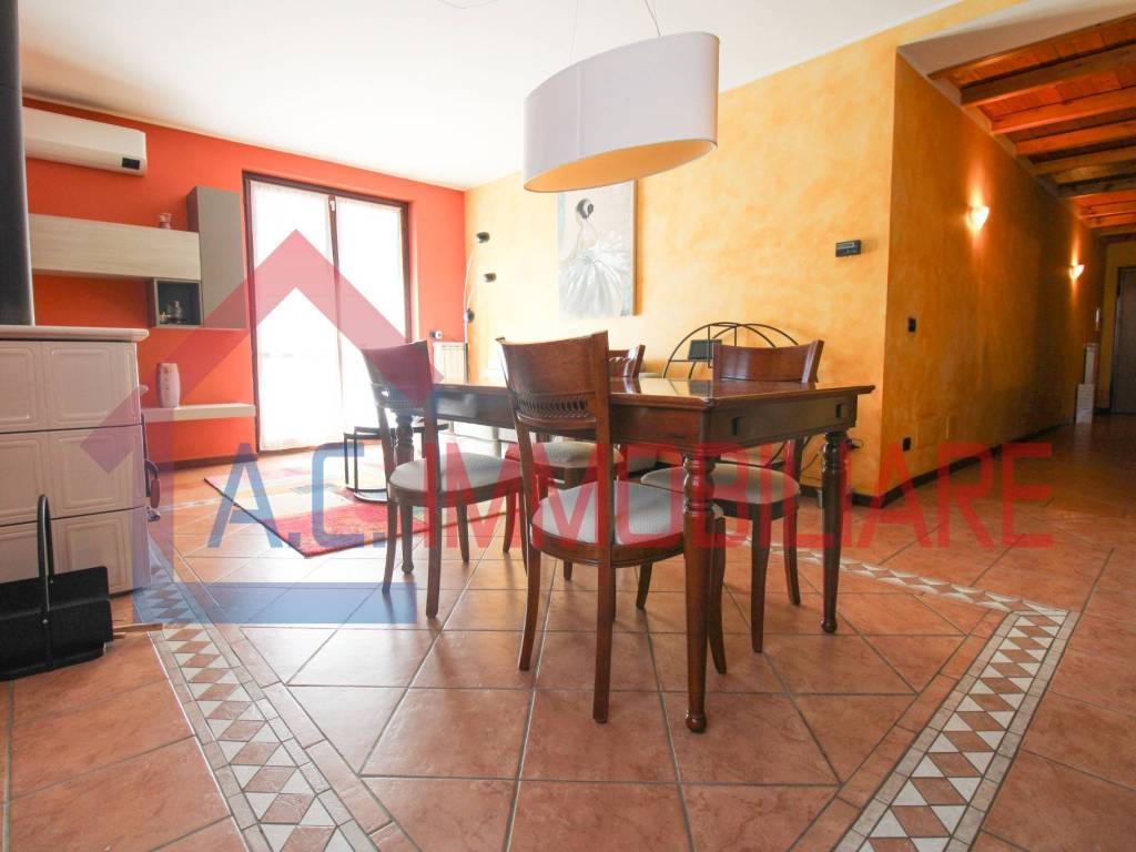 Appartamento a Vergiate in Via Donda, 40 - Foto 3