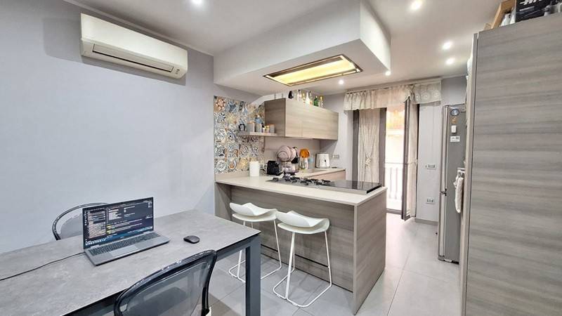 Appartamento a Napoli in Via Bartolomeo Chioccarelli - Foto 2
