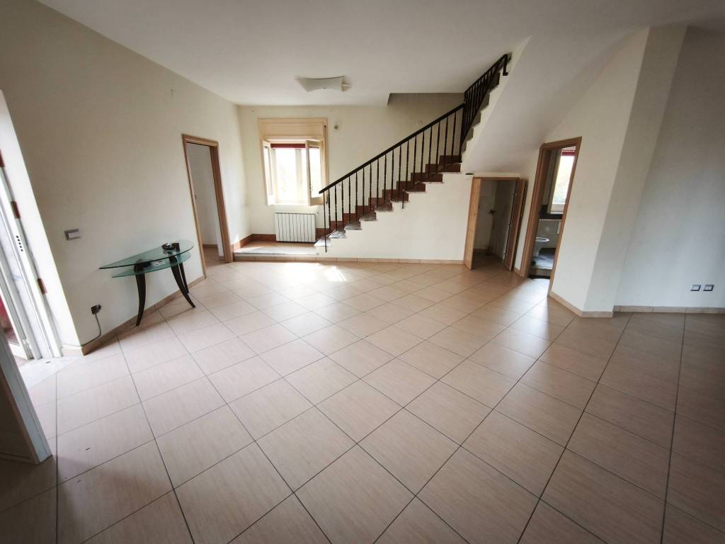 Villa a Pozzuoli in Via Cuma Licola - Foto 3