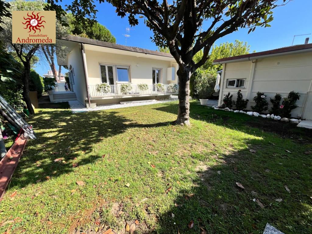 Villa a Forte dei marmi in Via Lorenzo Quartieri - Foto 4