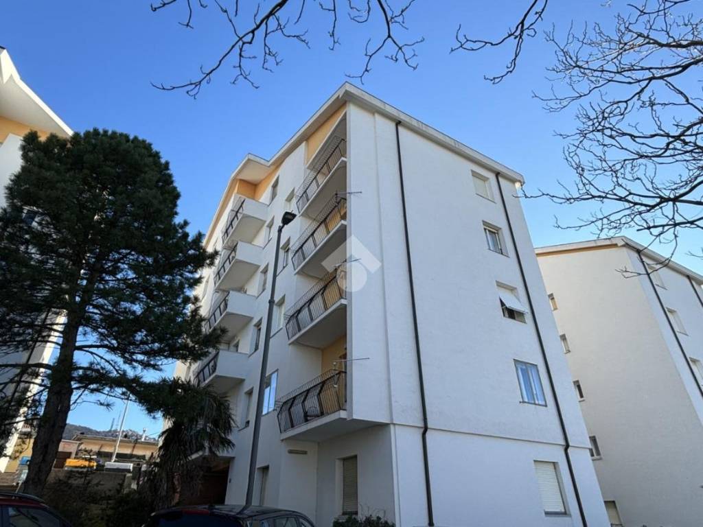 Appartamento a Trieste in Via dei Toffani, 3 - Foto 2