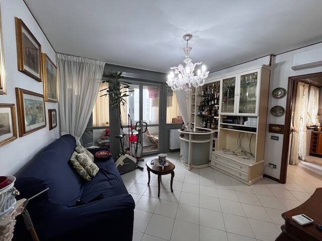 Appartamento a Genova in Via Cesare Pavese - Foto 5