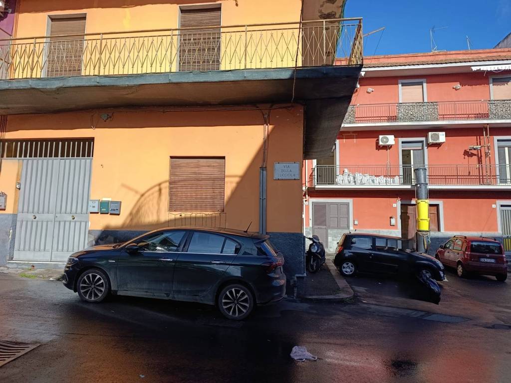 Appartamento a Catania in Via della Lucciola - Foto 2