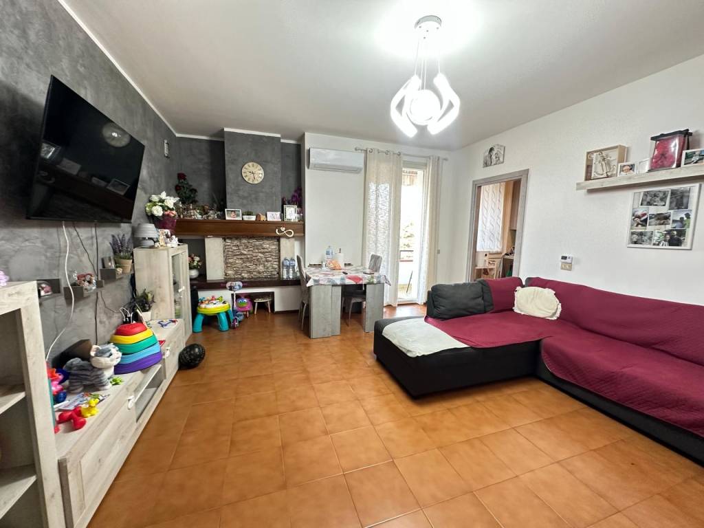 Appartamento a Calvagese della riviera in Via Vittorio Veneto, 5 - Foto 3