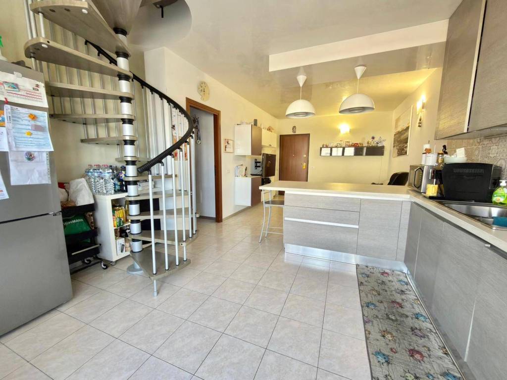 Appartamento a Mariano comense in Via Alberto da Giussano - Foto 5