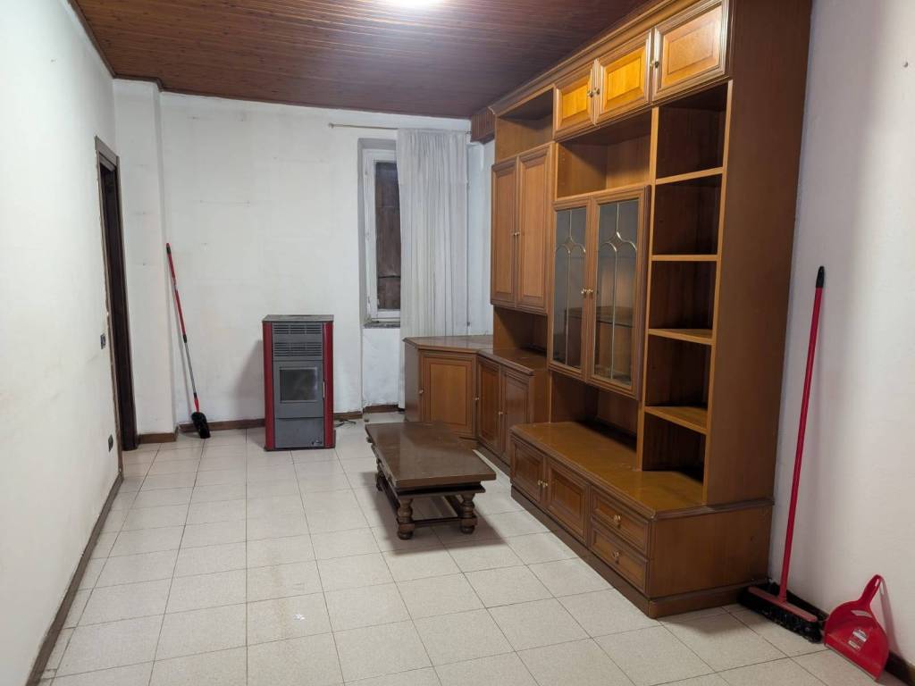 Appartamento a Induno olona in Via Gian Pietro Porro, 89 - Foto 2