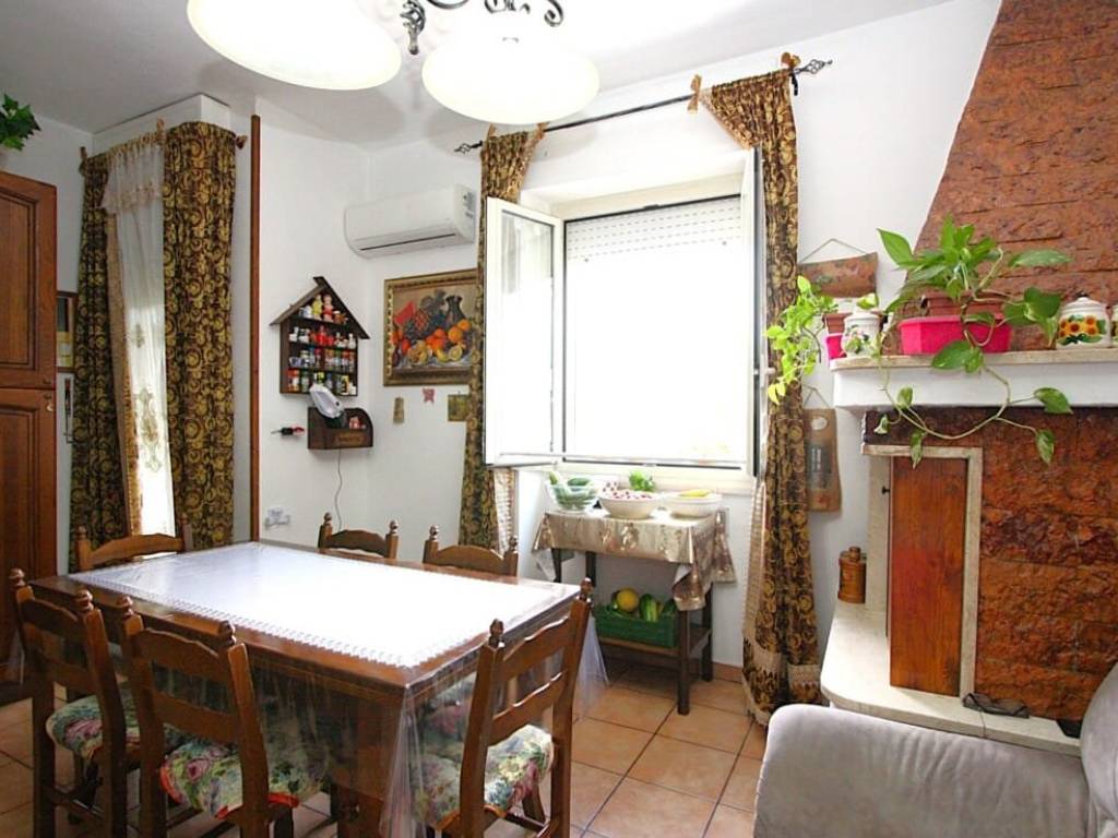 Appartamento a Matino in Via Francesco Crispi - Foto 3