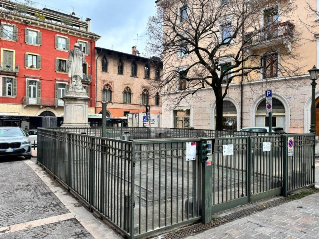 Box / garage a Verona in Piazza Santissimi Apostoli, 1 - Foto 3