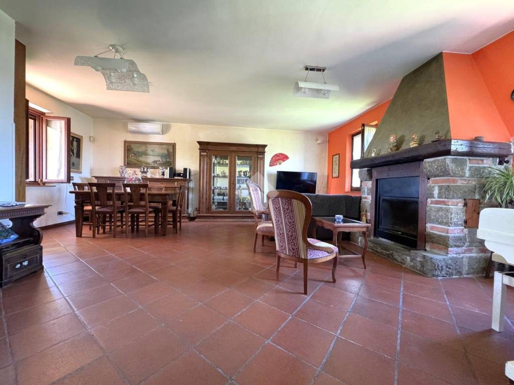 Villa a Viterbo in Str. Piscin di Polvere - Foto 5