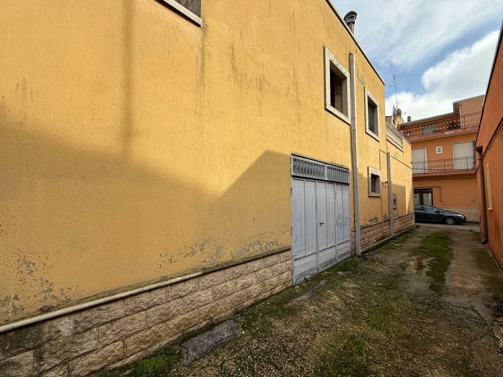 Casa indipendente a Cassano delle murge in Via Saverio Viapiano, 78 - Foto 4