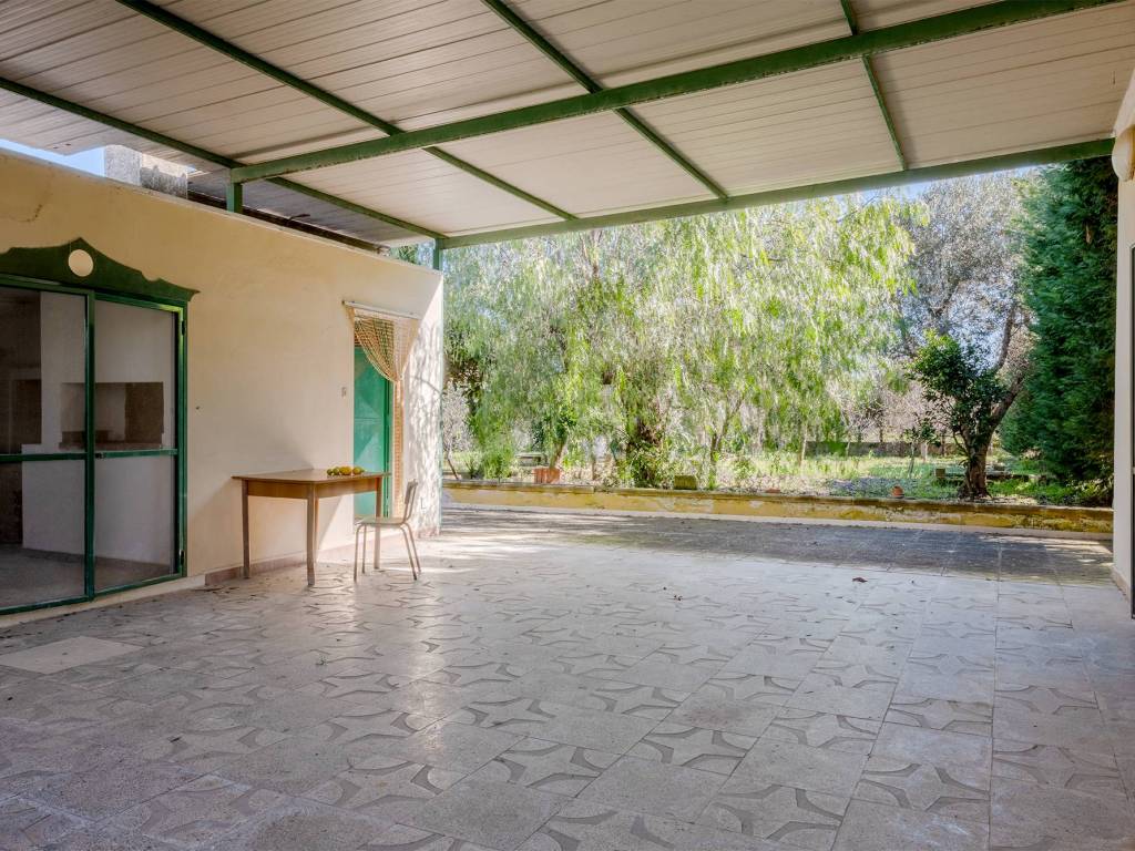 Villa a Francavilla fontana in CONTRADA CORNOLA - Foto 2