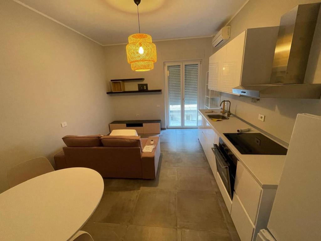 Appartamento a Salerno in Via Lucio Petrone - Foto 2