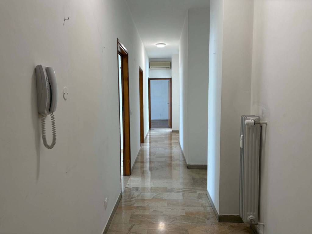 Appartamento a Venezia in Via Luigi Einaudi, 15 - Foto 2