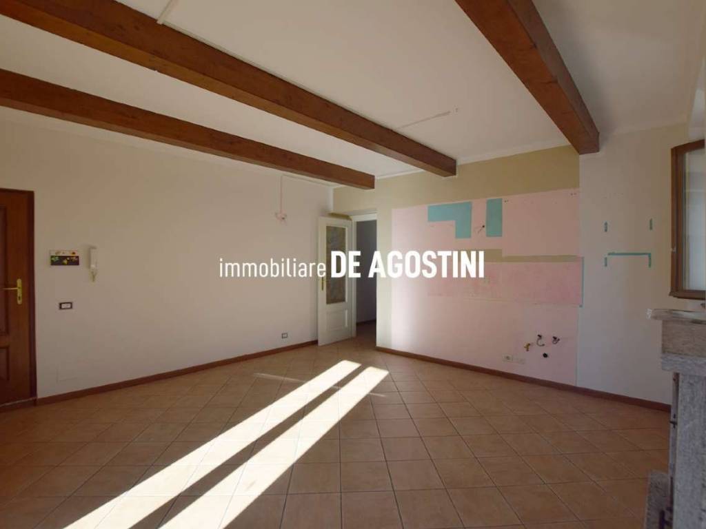 Appartamento a Arona in via San Luigi - Foto 4