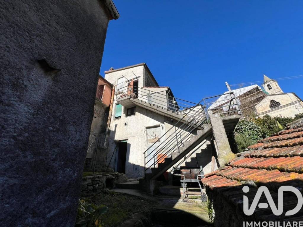 Casa indipendente a Orco feglino in Via SAN GIACOMO, 2 - Foto 2