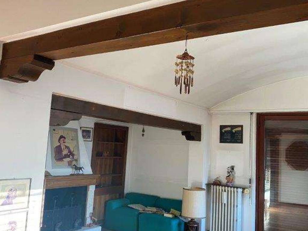 Villa a Cucciago in Via Volta , 15 - Foto 4