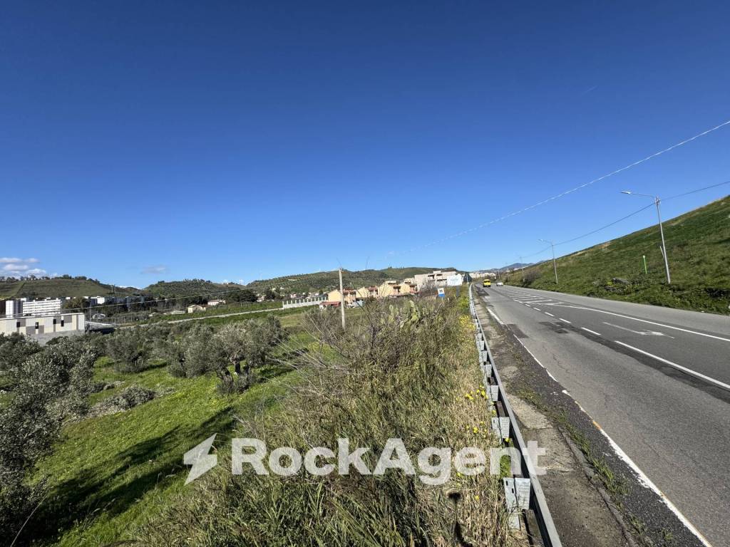 Terreno a Catanzaro in Viale Magna Grecia - Foto 2