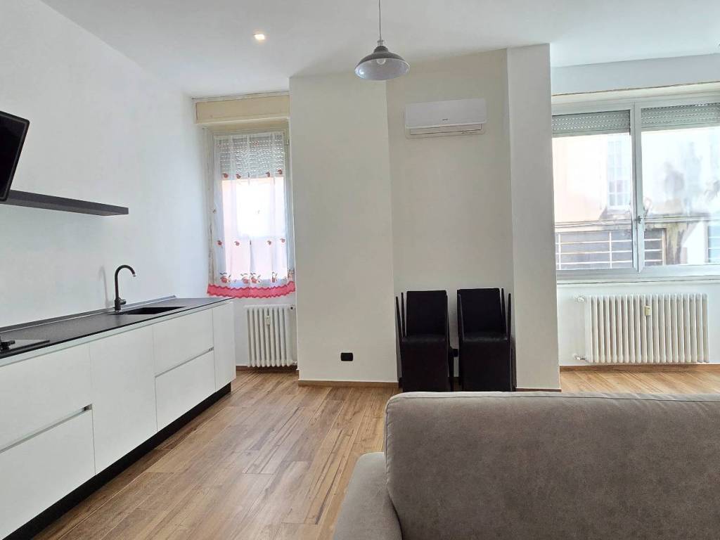 Appartamento a Angera in Via Roma - Foto 3