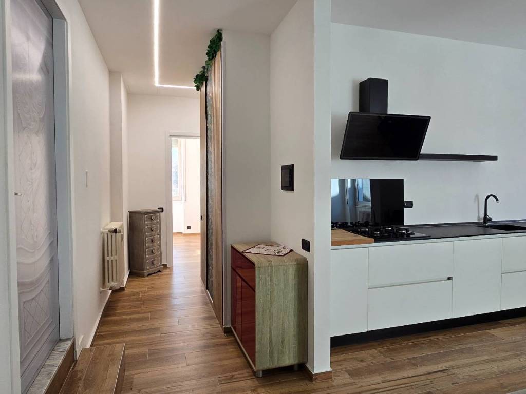 Appartamento a Angera in Via Roma - Foto 5