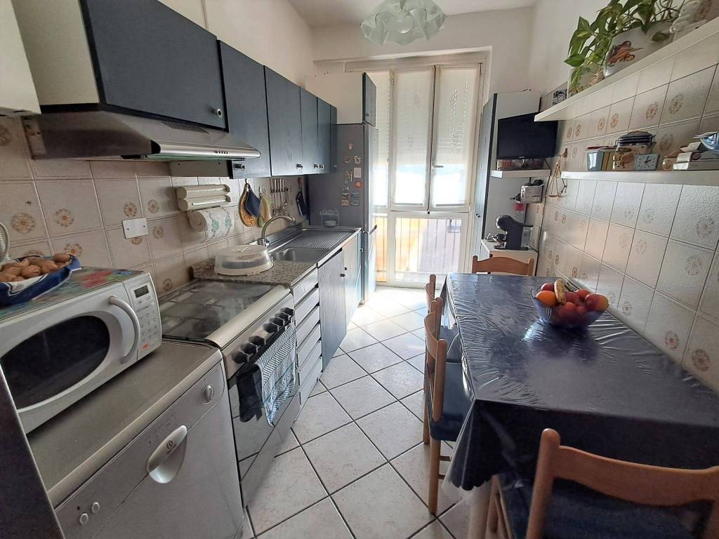 Appartamento a Cantù in Via Montello, 39 - Foto 5