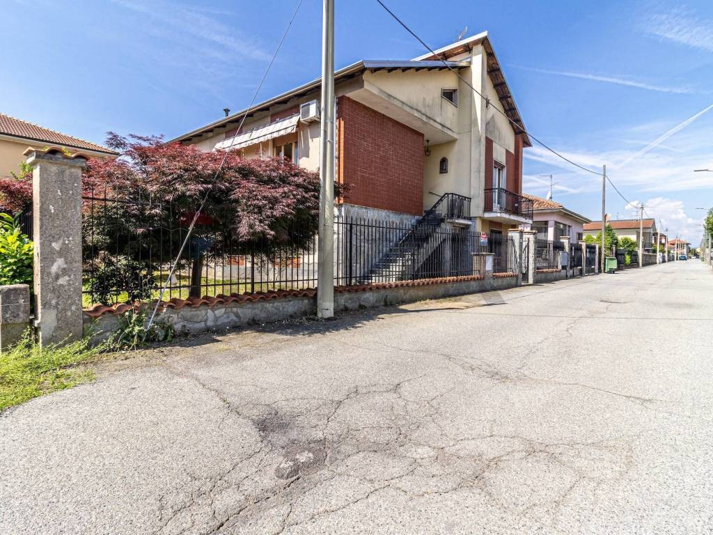 Casa indipendente a Santhià in Via Cervino, 3 - Foto 5