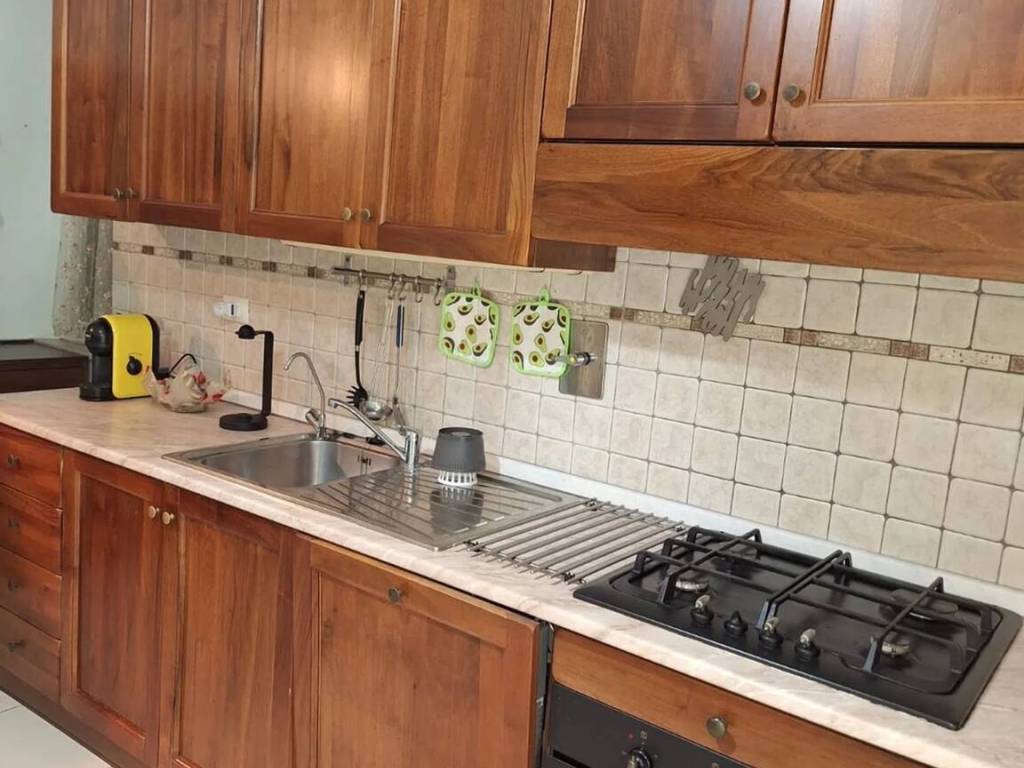 Appartamento a Follonica in Viale Giacomo Matteotti, 93 - Foto 3