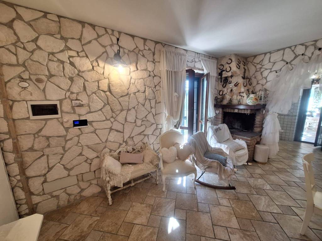 Villa a Guidonia montecelio in Via Arcinazzo Romano - Foto 3