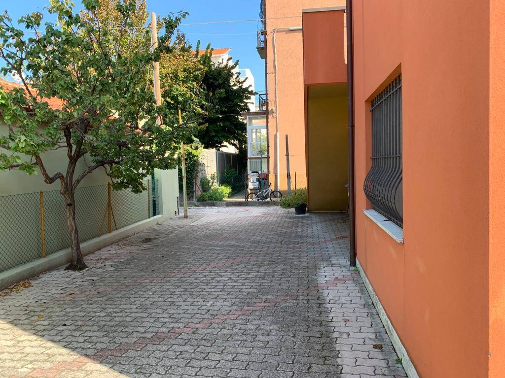 Appartamento a Rimini in Viale Arrigo Boito - Foto 2