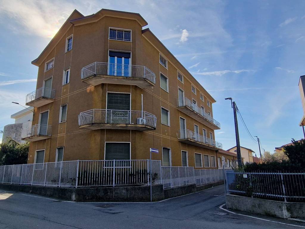 Palazzo / stabile a Mariano comense in Via Giuseppe Cappelletti - Foto 3