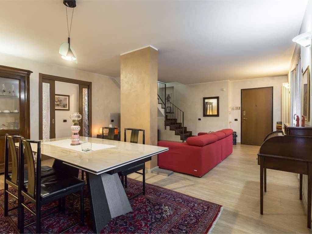 Appartamento a Villasanta in piazza Padre Domenico Ghezzi, 1 - Foto 4