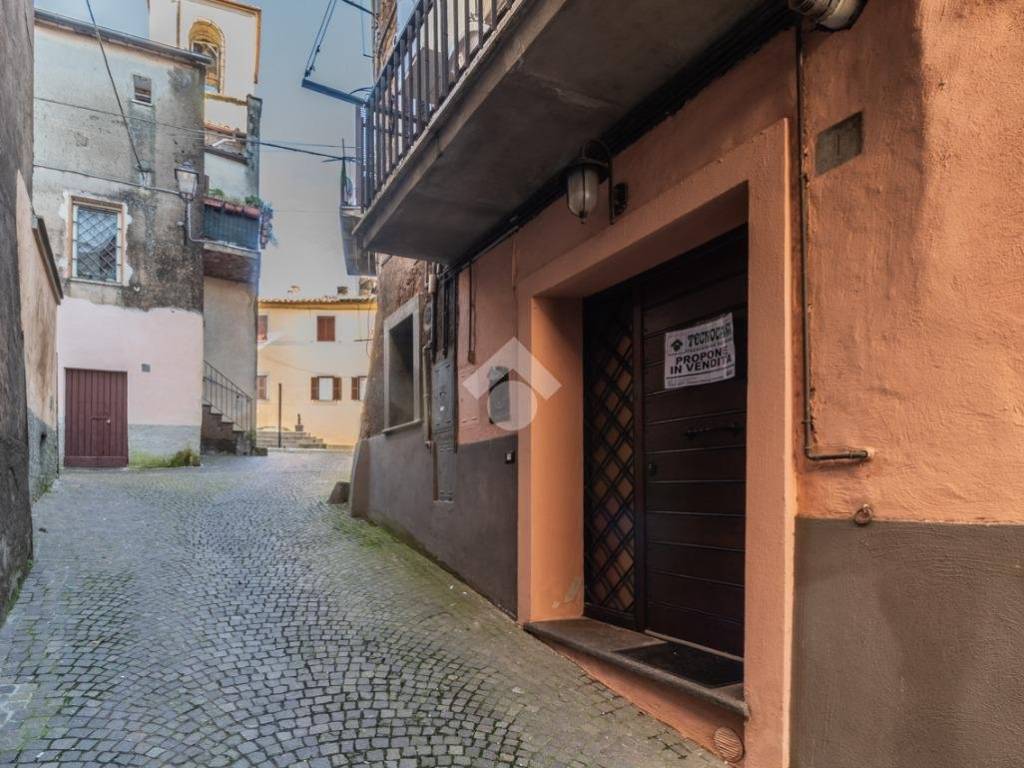 Rustico / casale a Sutri in Via San Silvestro, 1 - Foto 2