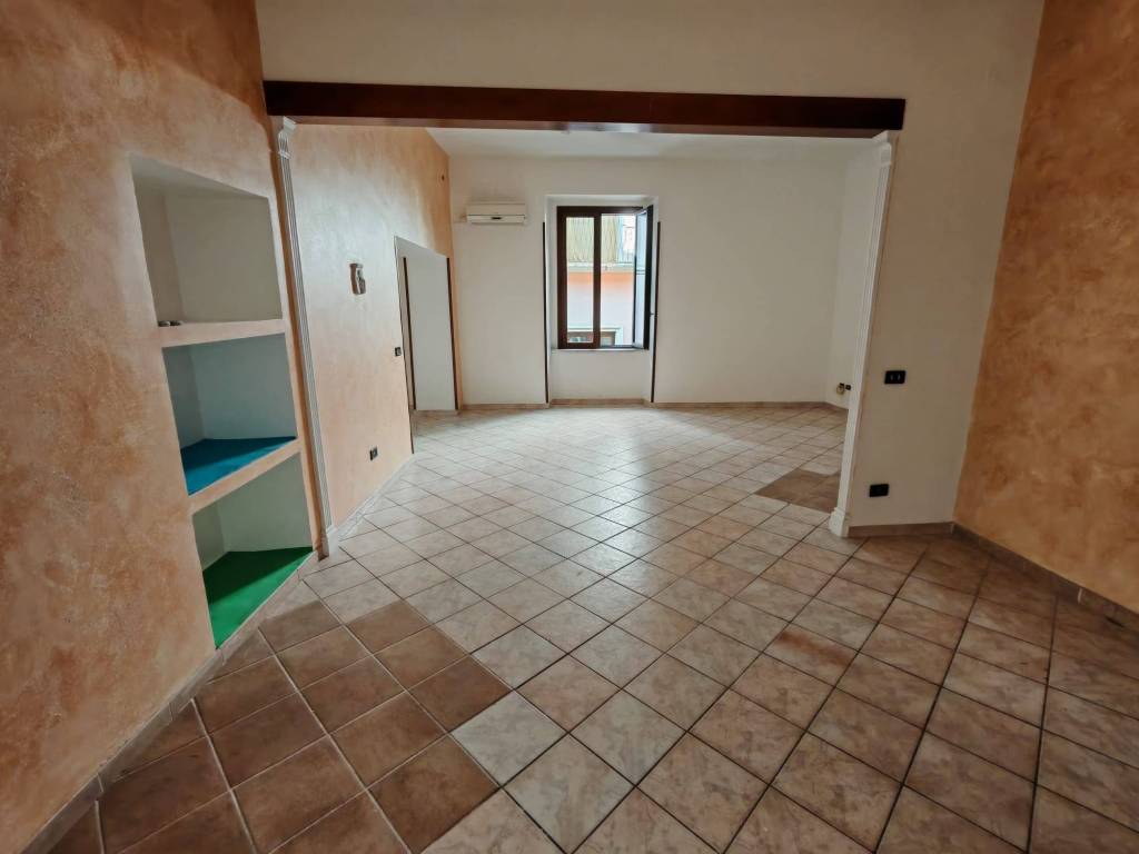 Appartamento a Benevento in Via Pietro De Caro - Foto 2