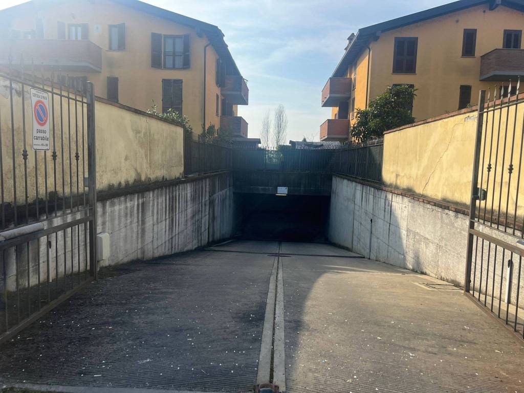 Box / garage a Certosa di pavia in Via Eugenio Montale - Foto 2