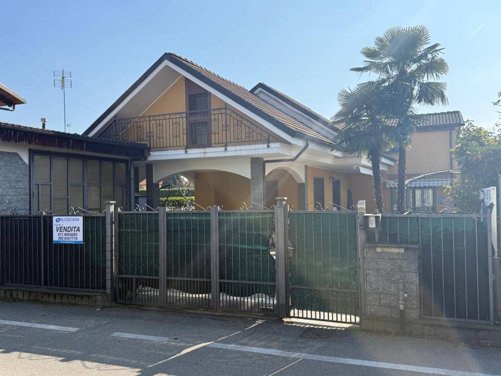 Villa a Rivalta di torino in Via Piossasco - Foto 2