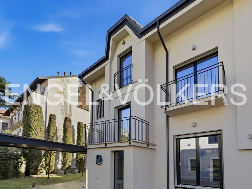 Villa a Gallarate in Via Guglielmo Marconi, 11 - Foto 2