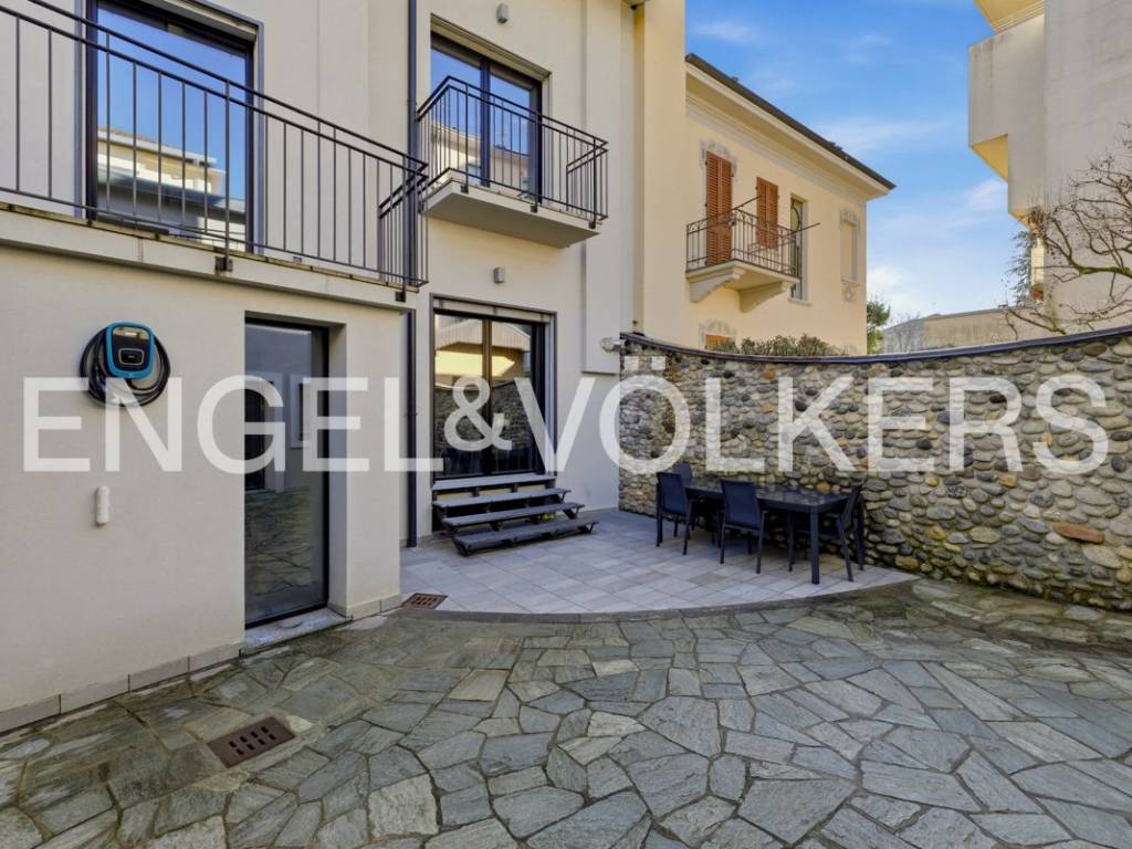 Villa a Gallarate in Via Guglielmo Marconi, 11 - Foto 3