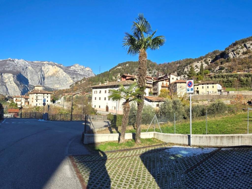 Casa indipendente a Drena in Via Giovanni Segatini, 44 - Foto 2