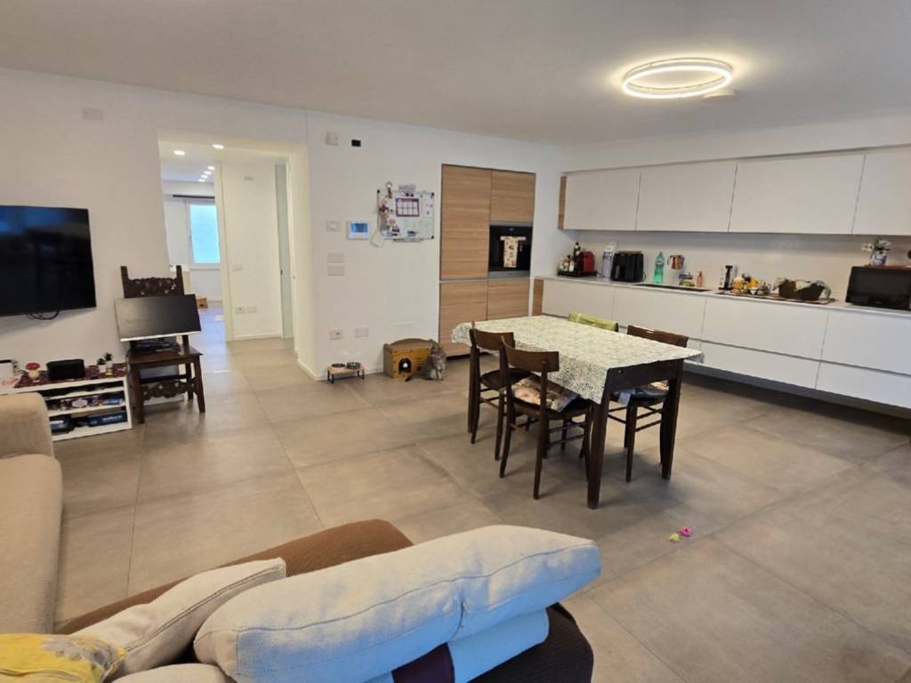 Casa indipendente a Drena in Via Giovanni Segatini, 44 - Foto 5