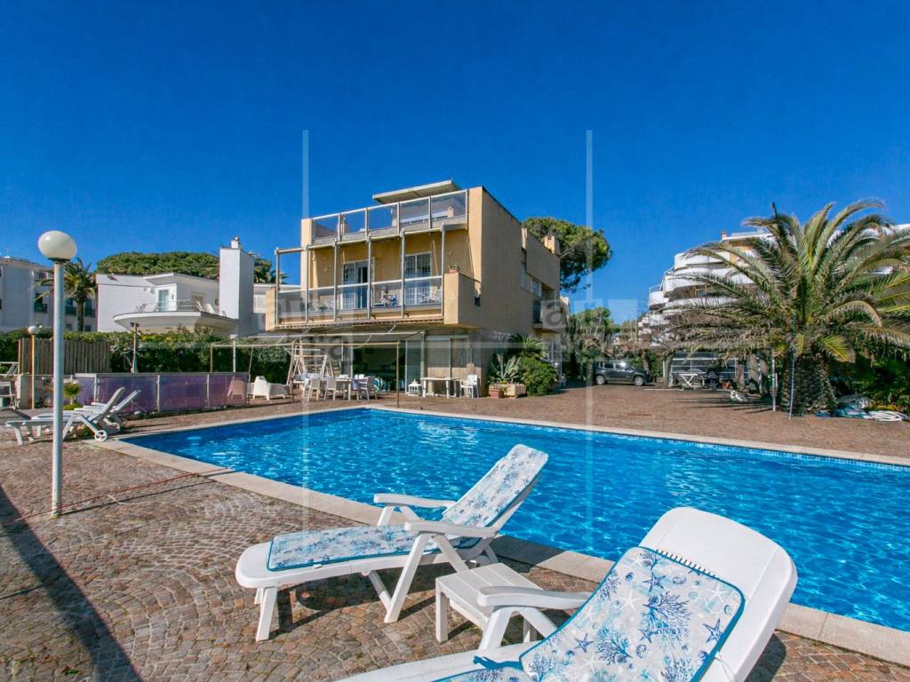 Villa a Santa marinella in Via Aurelia - Foto 4