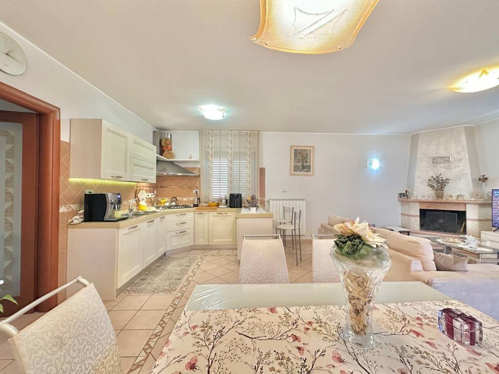 Appartamento a Città sant'angelo in Via Fonte Umano - Foto 4