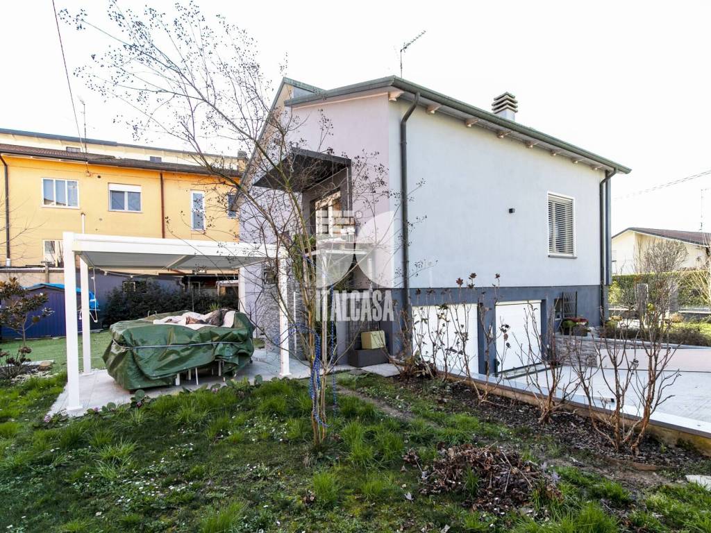 Villa a Porto mantovano in Via Turati - Foto 4