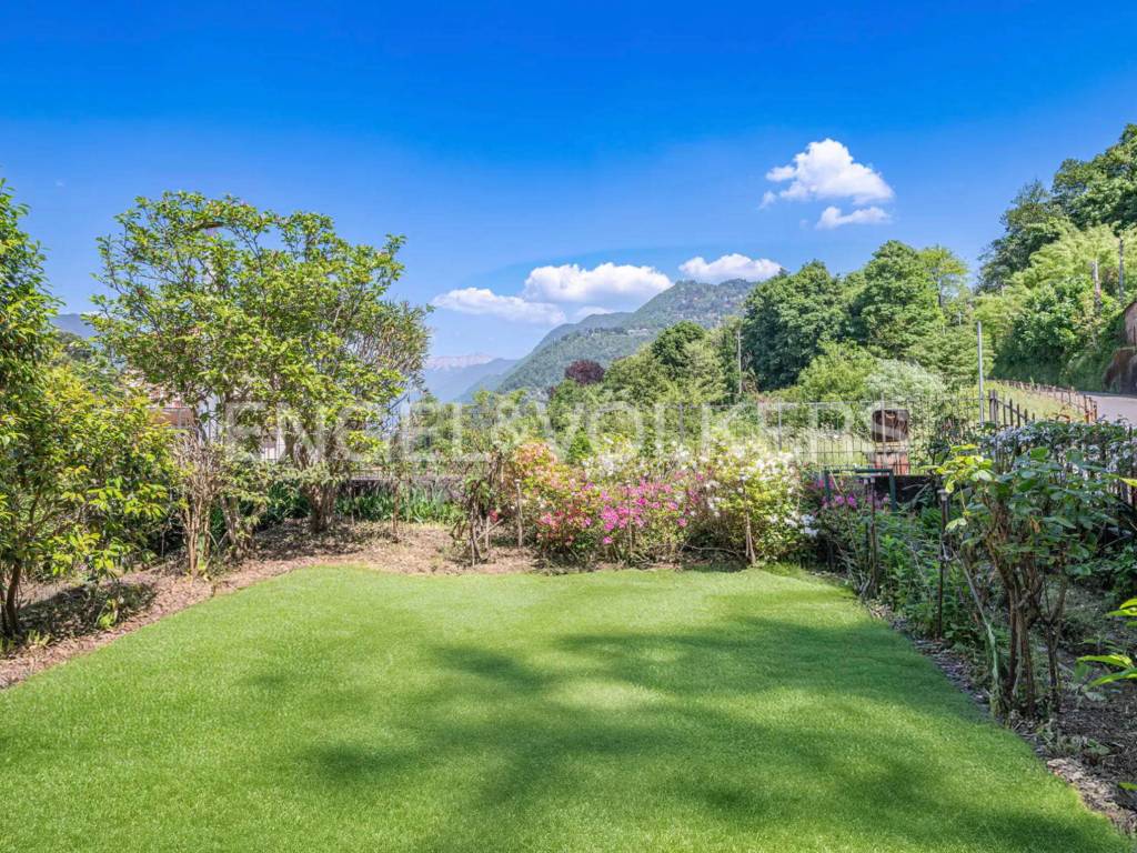 Appartamento a Como in Via 27 Maggio, 52 - Foto 2