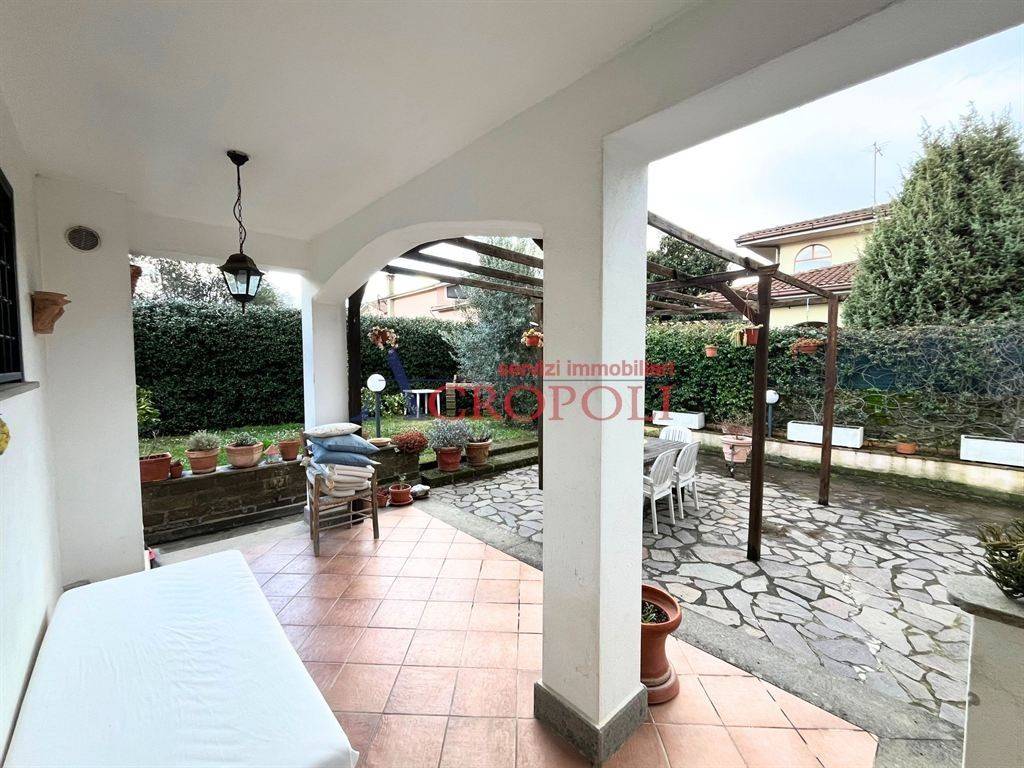 Villetta a schiera a Anguillara sabazia in via U. La Malfa - Foto 4