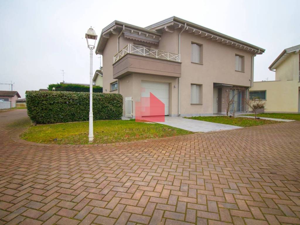 Villa a Suzzara - Foto 2