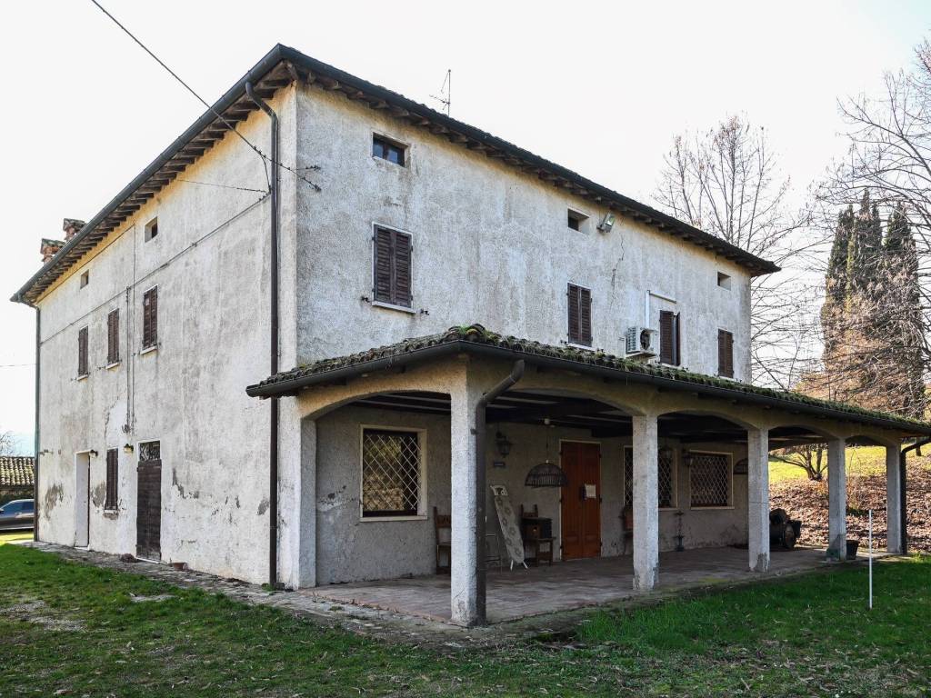 Villa a Maranello in Strada Statale dell'Abetone e del Brennero - Foto 4